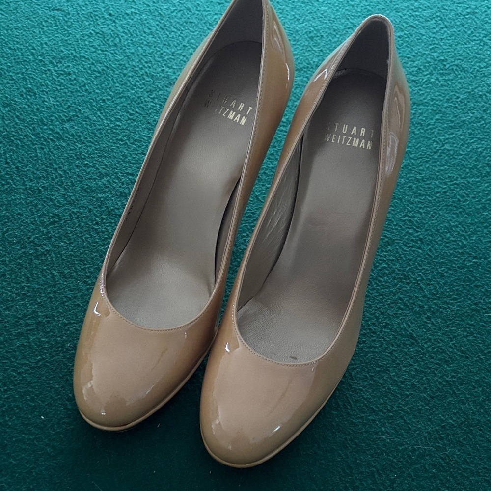 Stuart Weitzman yellow/mustard pumps 8.5